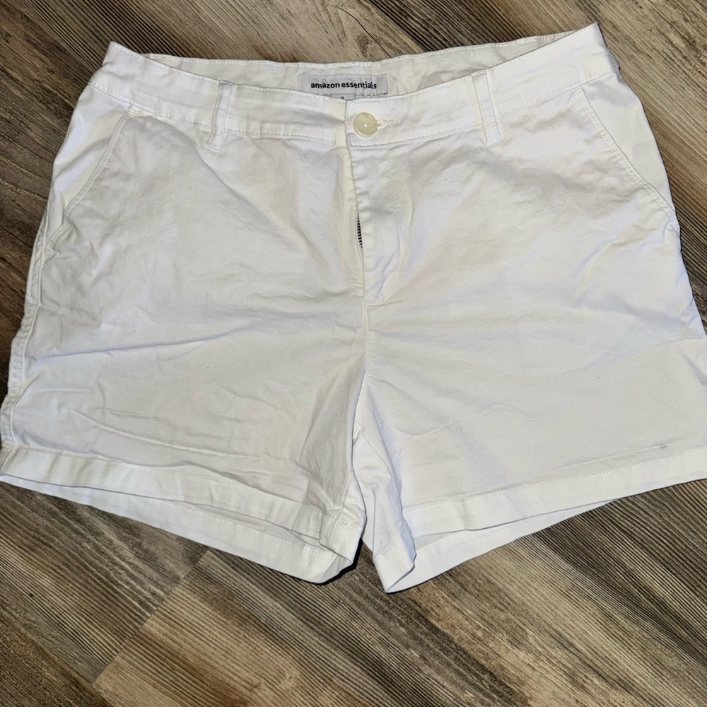 Amazon Essentials Women's White Shorts
